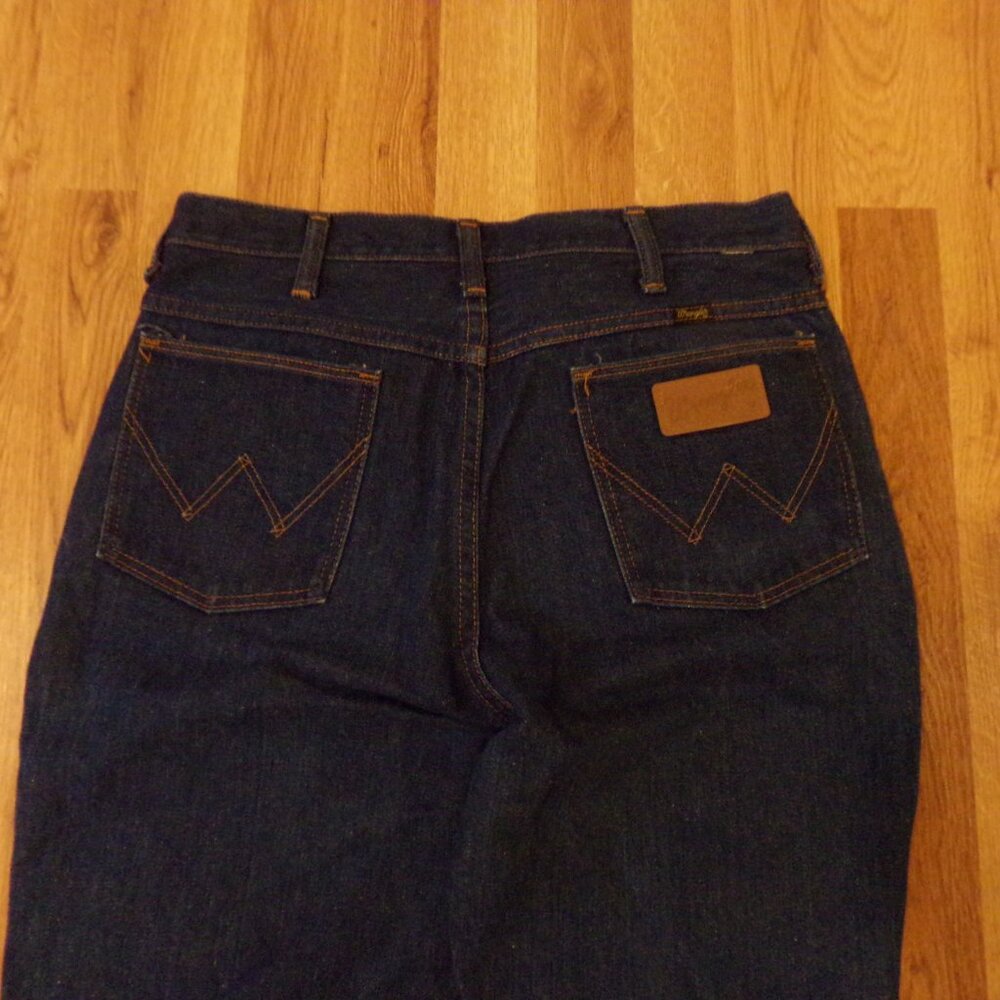 Men's Wrangler Denim Jeans 33x30'' Dark Wash - Picture 3 of 13